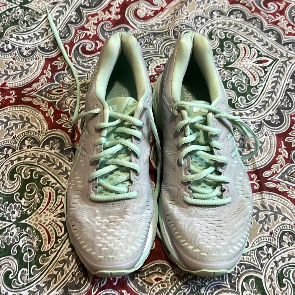 Womens ASICS tennis shoes
